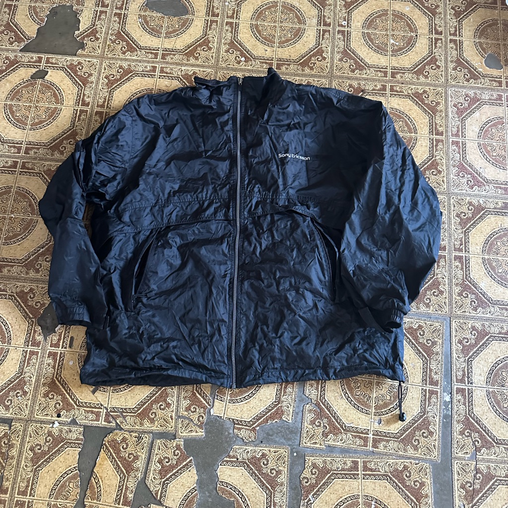 Sony Ericsson Windbreaker